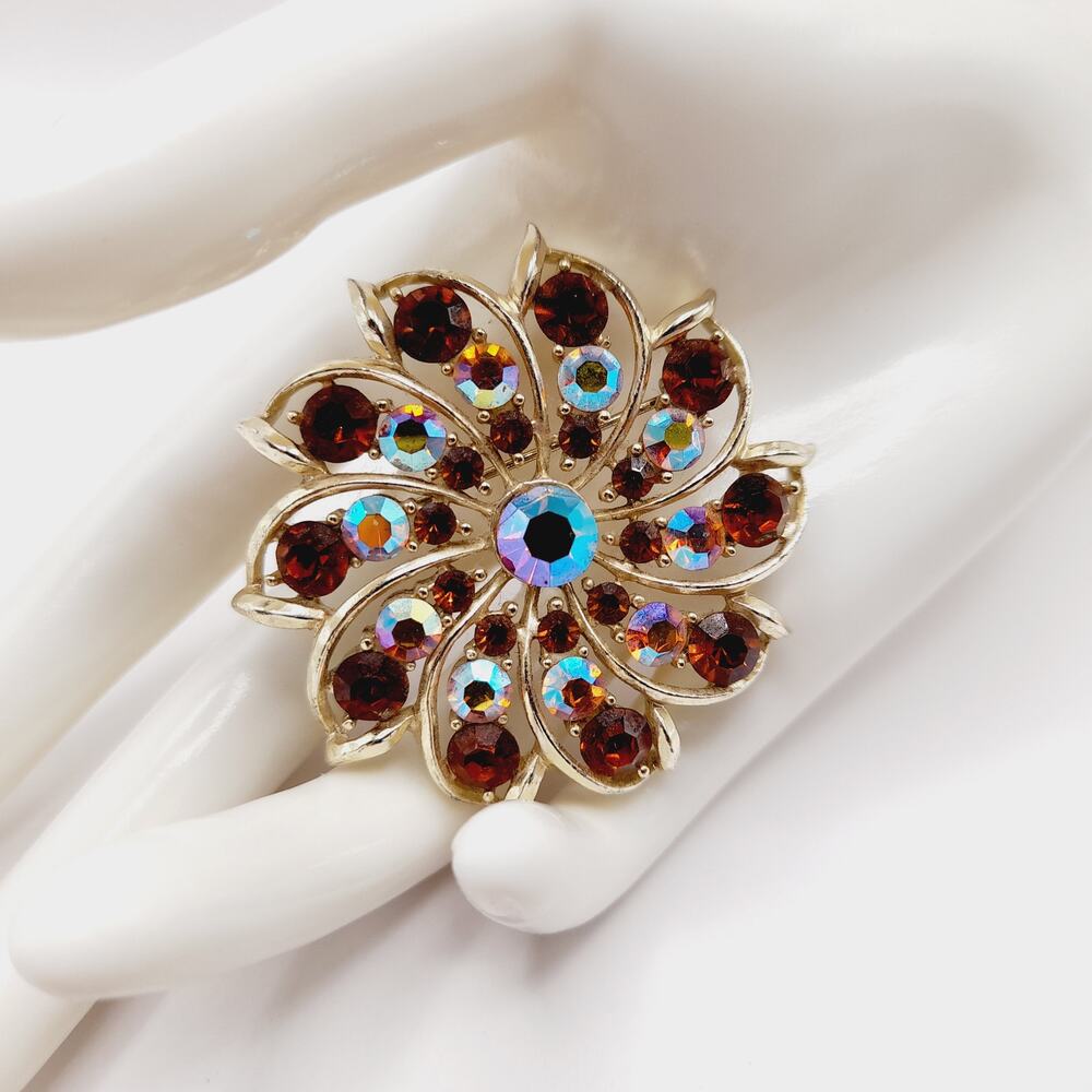 Vintage Topaz AB Rhinestone Flower Brooch Gold Plated 2 Inch Unsigned - Picture 3 of 8
